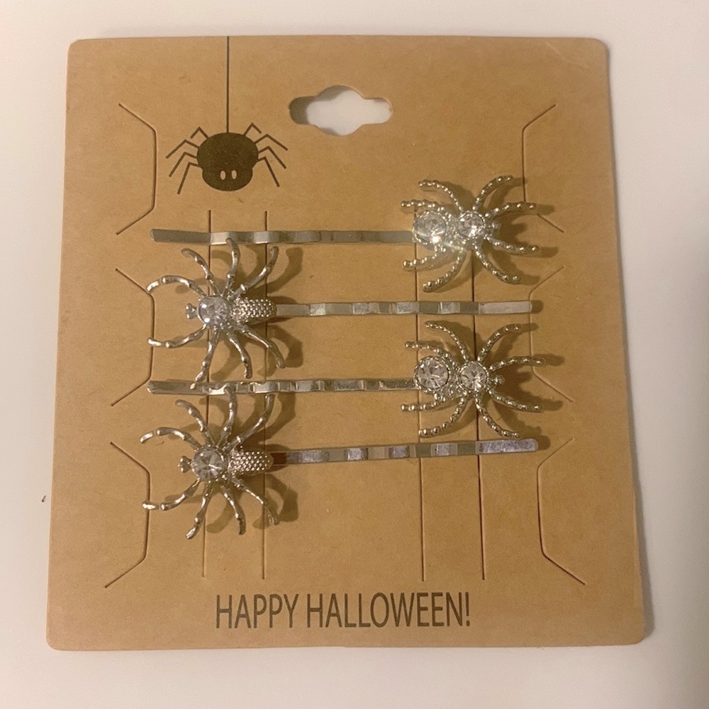 New crystal spider 🕷️🕸️🕷️hair clips.
